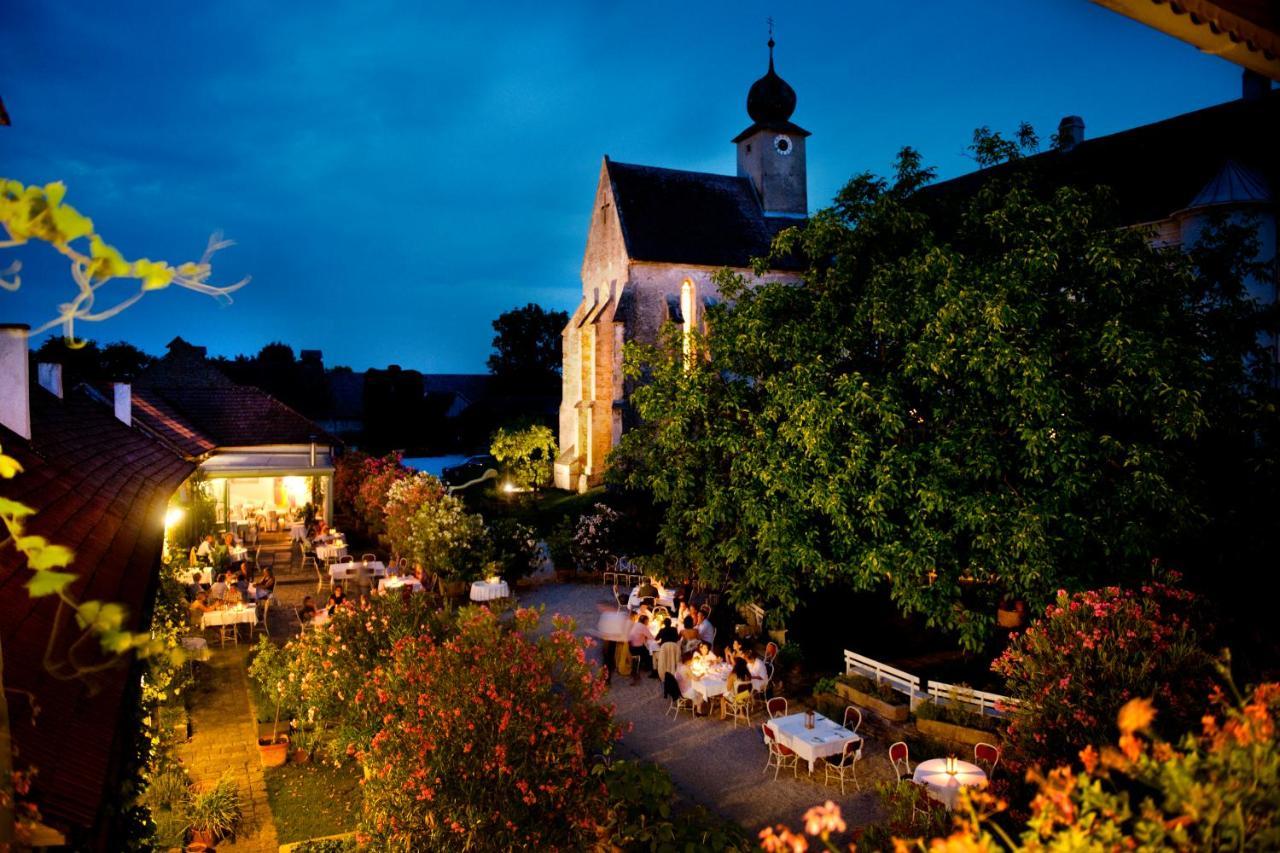 Gut Oberstockstall Hotel Kirchberg am Wagram Exterior foto